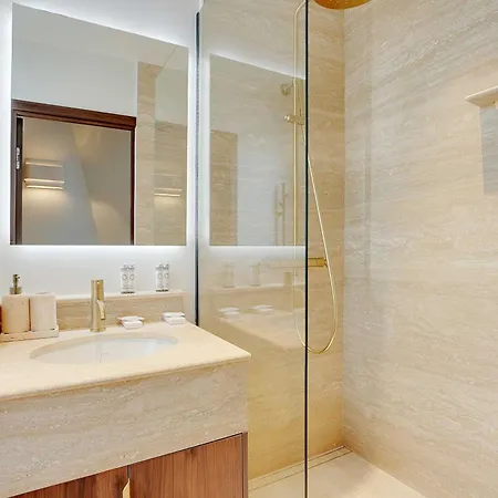 New - 2p - Place-vendome Appartamento *